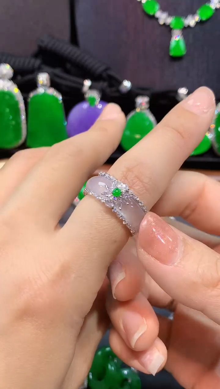 18K金镶嵌戒圈翡翠戒圈14号