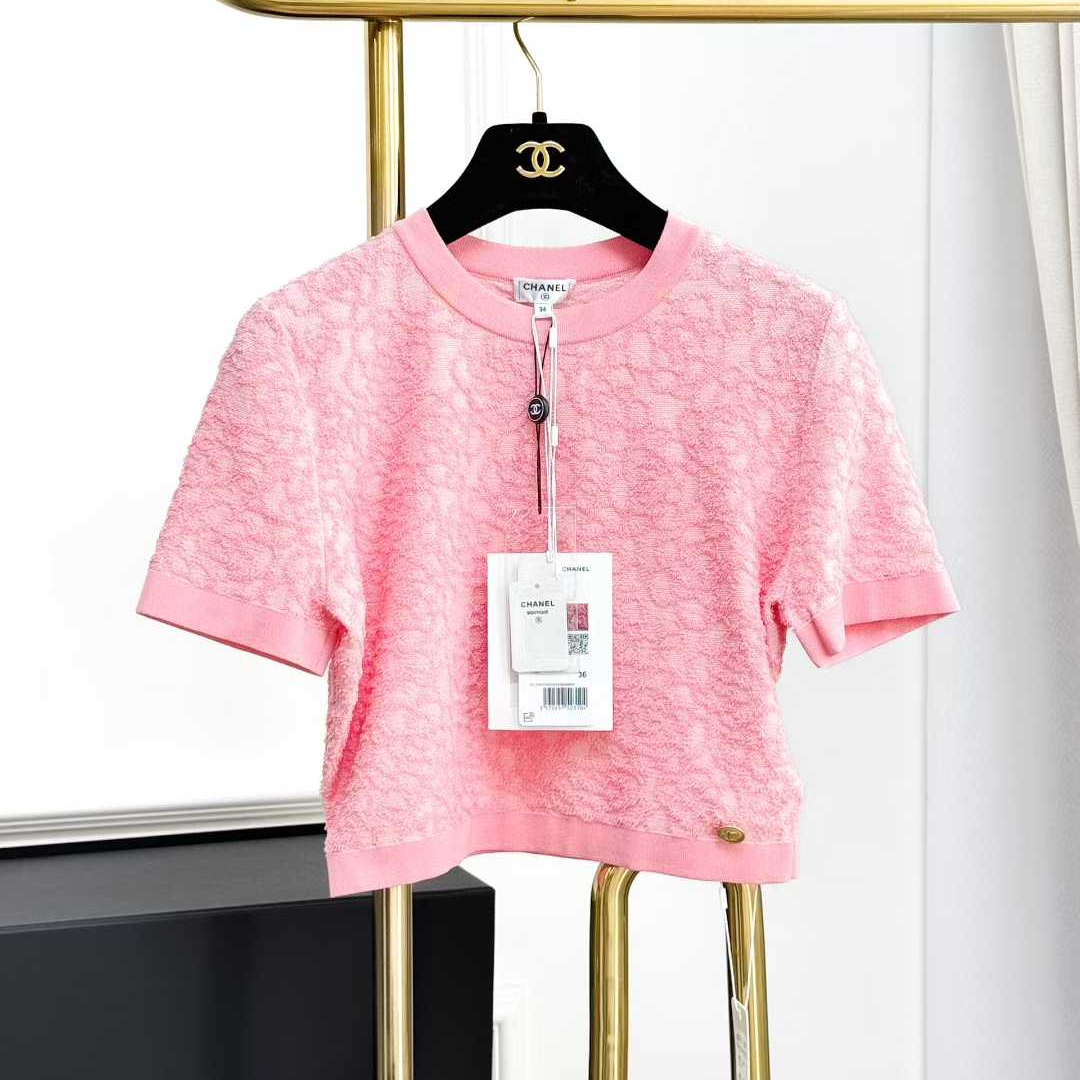 99新 Chanel/香奈儿 36码21C粉色金扣立体山茶花针织短袖 