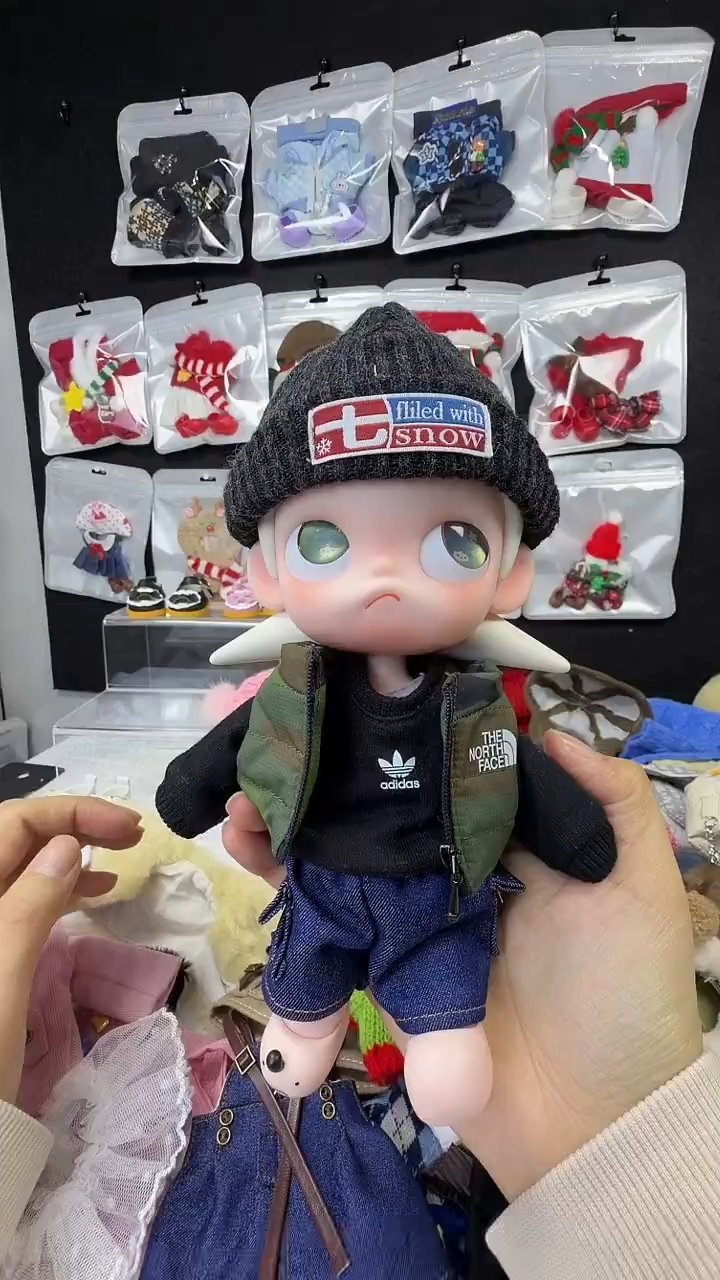 1/8可动人偶娃衣套装（帽子+马甲+卫衣+裤子）