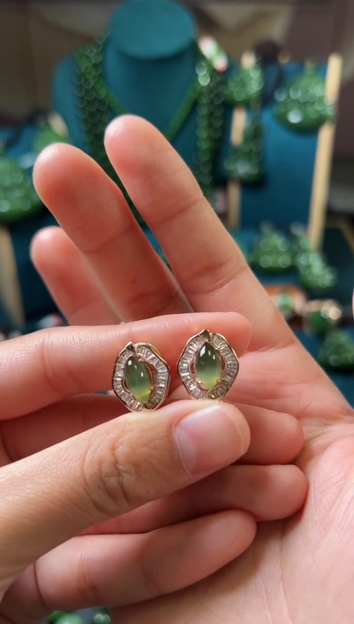 【闪购商品】和田玉（碧玉）耳钉银S925镶嵌碧玉