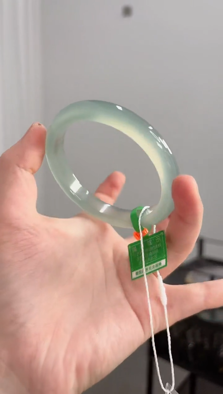 【闪购商品】玛瑙/玉髓手镯未镶嵌60-61圈