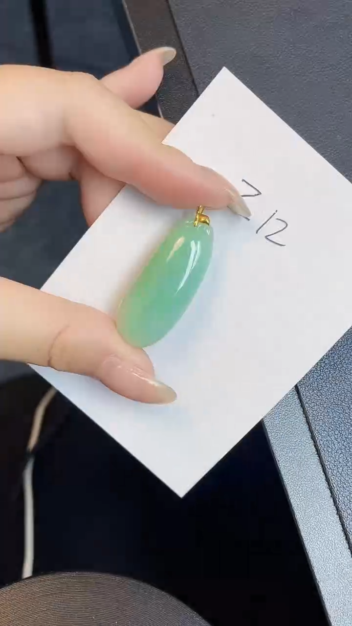 【闪购商品】翡翠吊坠(不含链)18K金镶嵌00000000