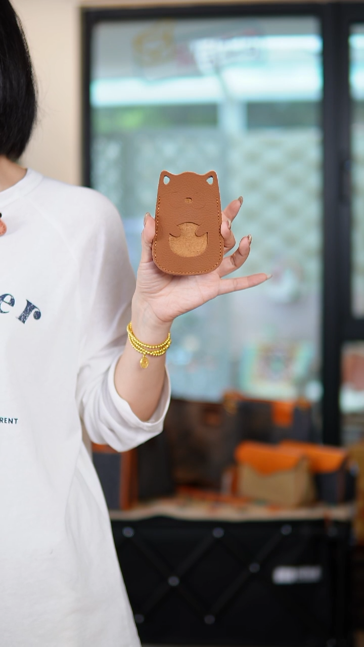 牛皮不退换！棕色招财猫卡包