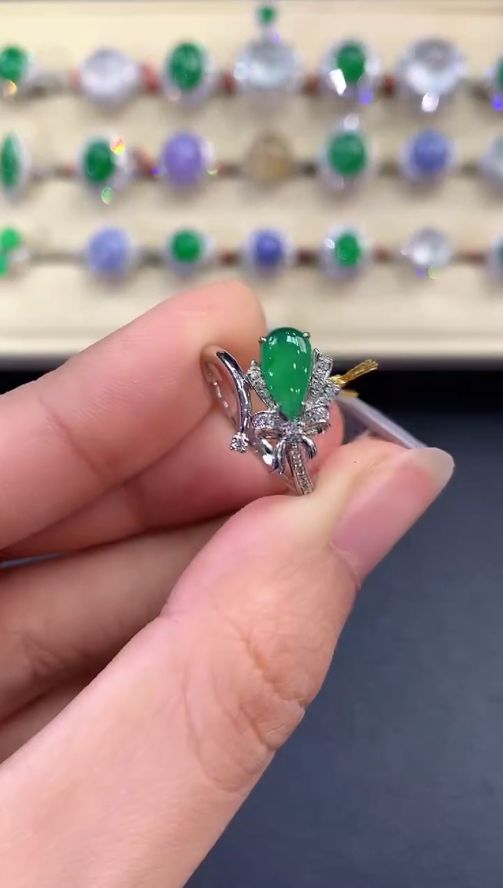 【闪购商品】翡翠戒指18K金镶嵌 B42       