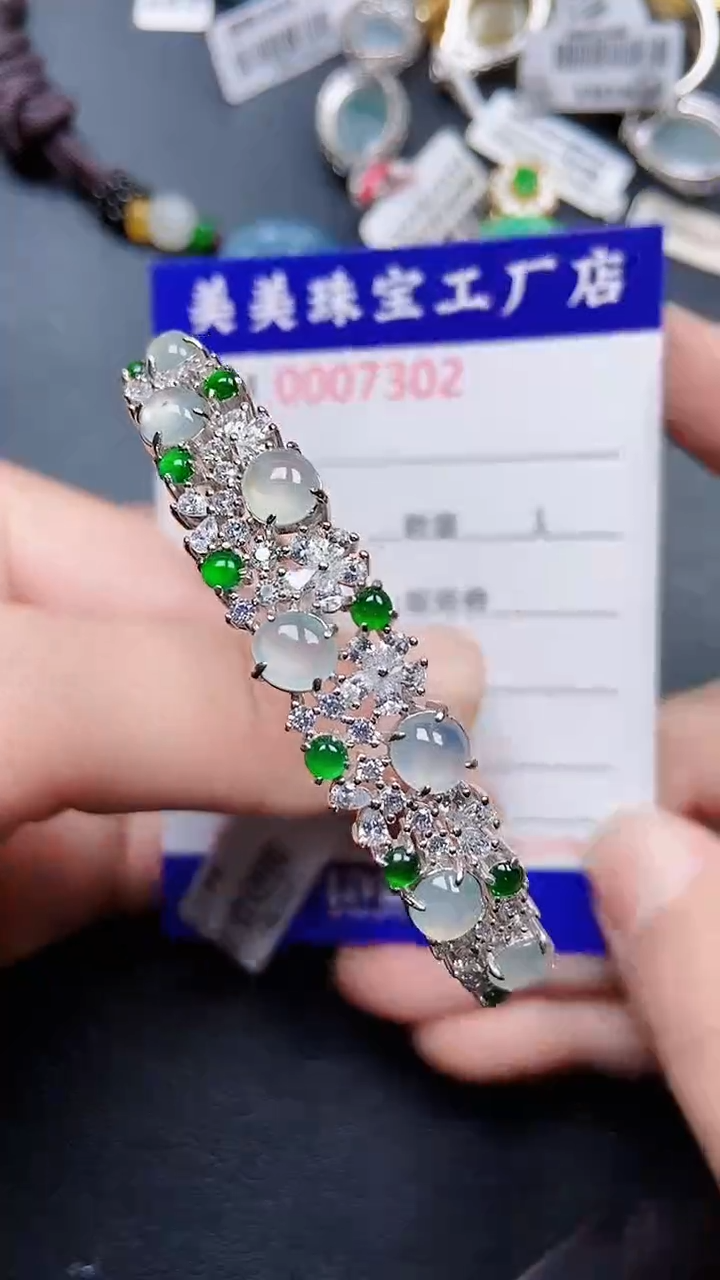 颈饰银S925镶嵌翡翠7302