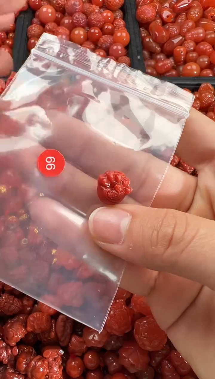 【闪购商品】南红玛瑙颈饰未镶嵌1