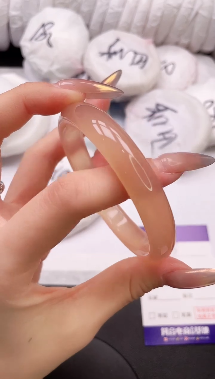 【闪购商品】石英质玉手镯未镶嵌24L373-58