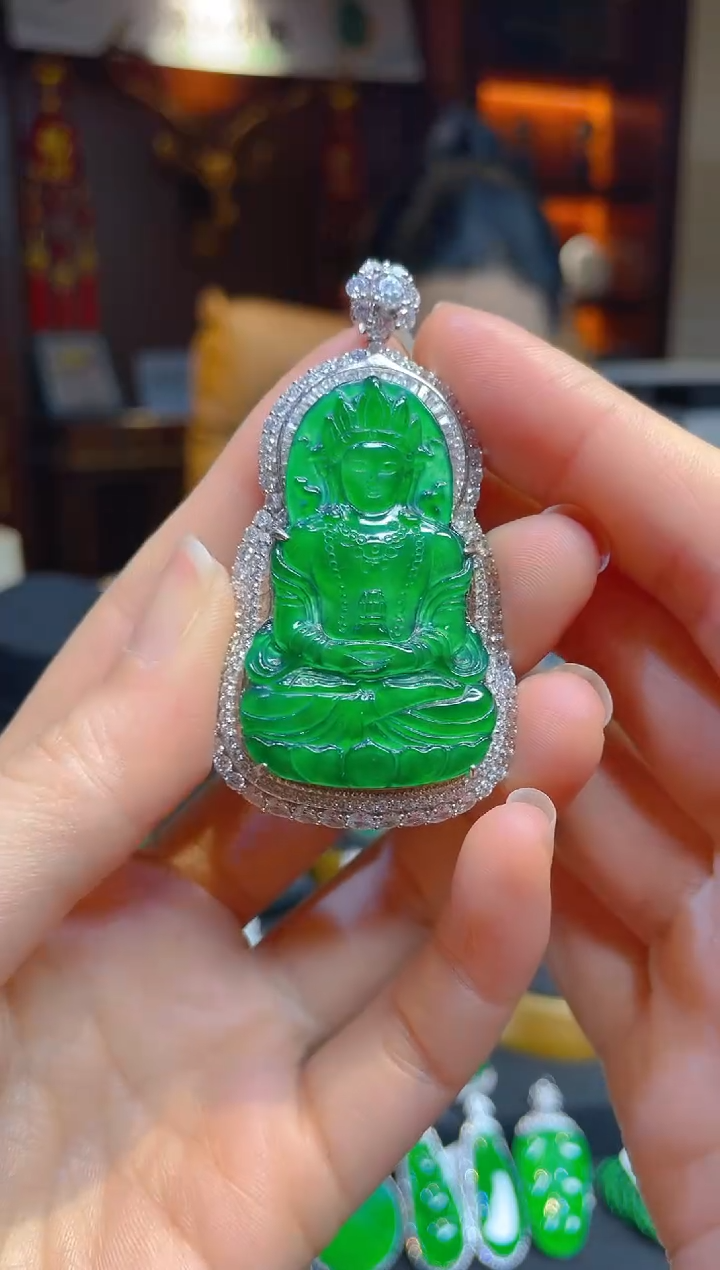 【闪购商品】翡翠颈饰银S925镶嵌117200天然A货翡翠度母