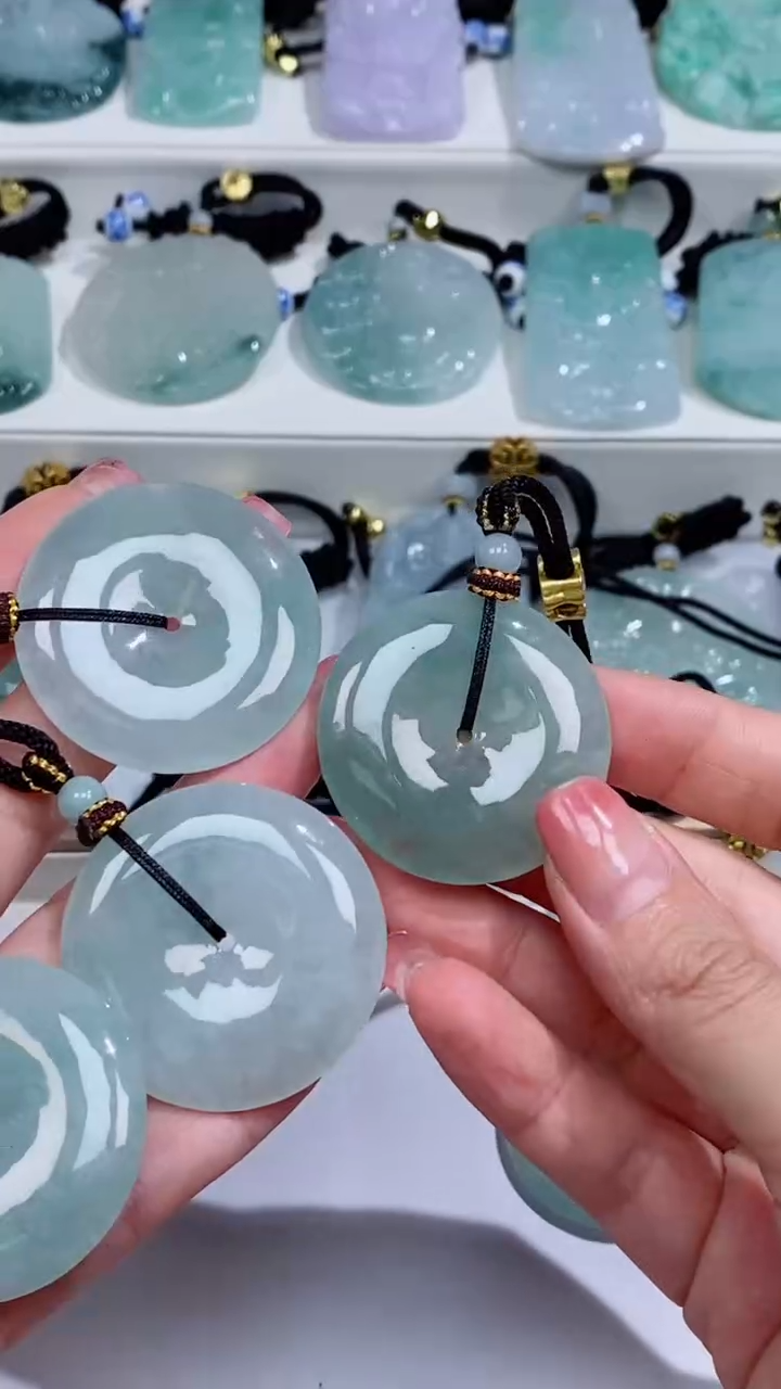 翡翠未镶嵌颈饰吊坠团购多样性发一件