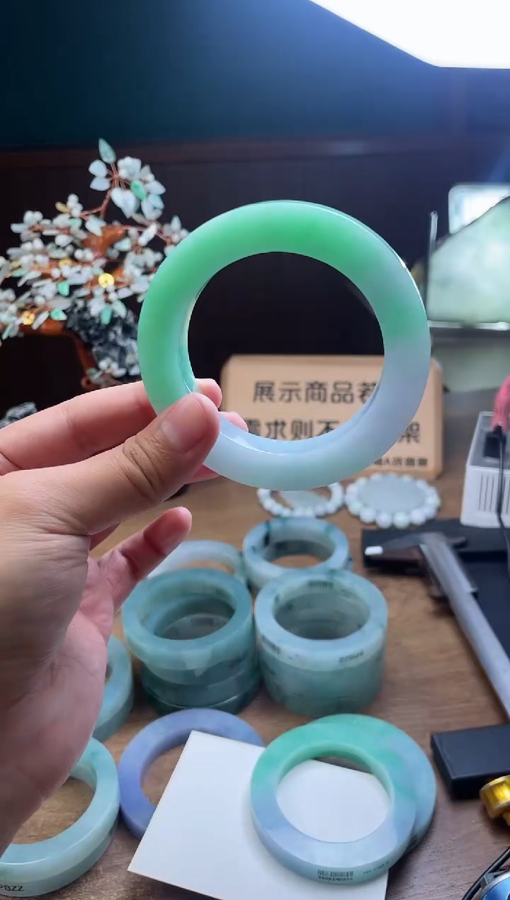 【闪购商品】定制翡翠手镯未镶嵌 定制