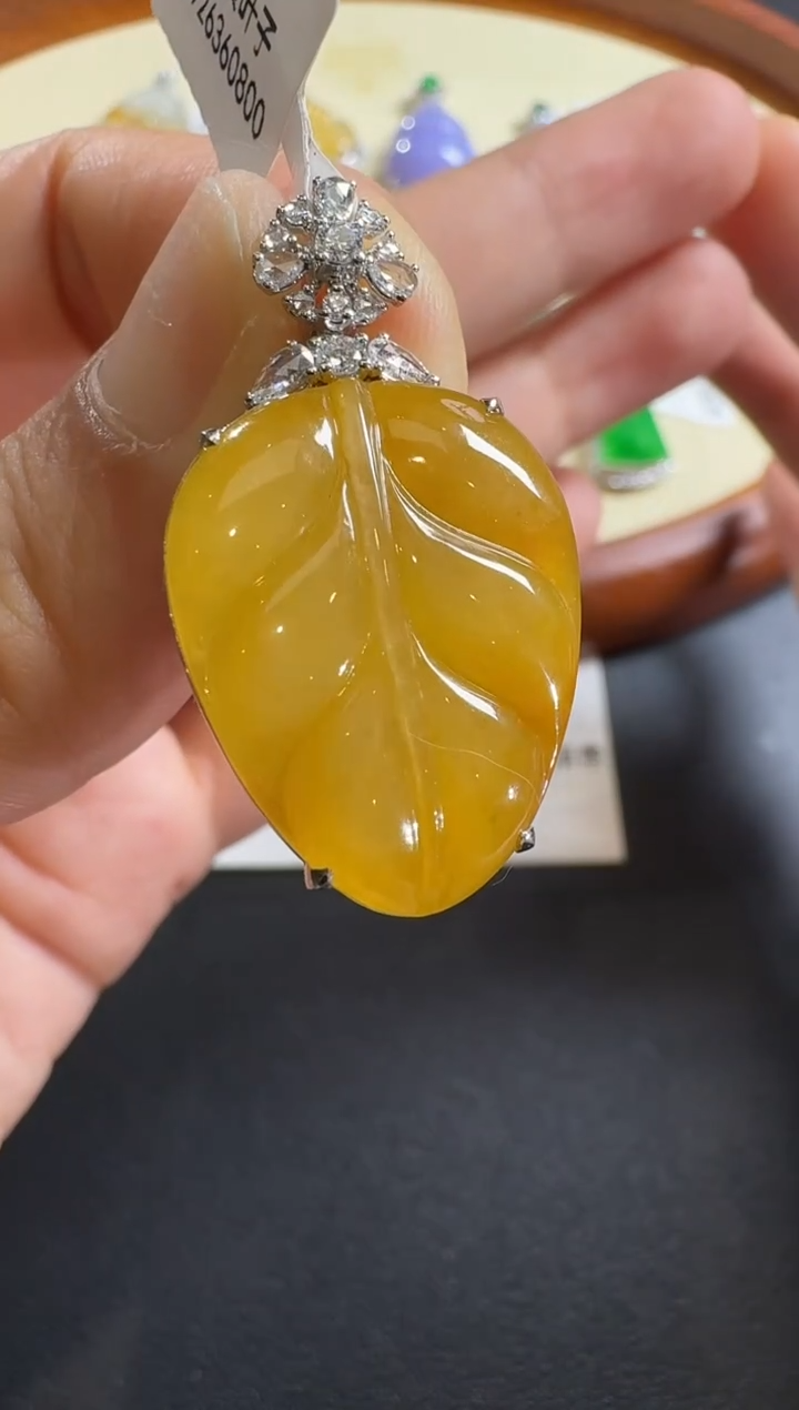 【闪购商品】翡翠吊坠(不含链)18K金镶嵌【源头工厂】钻石镶嵌