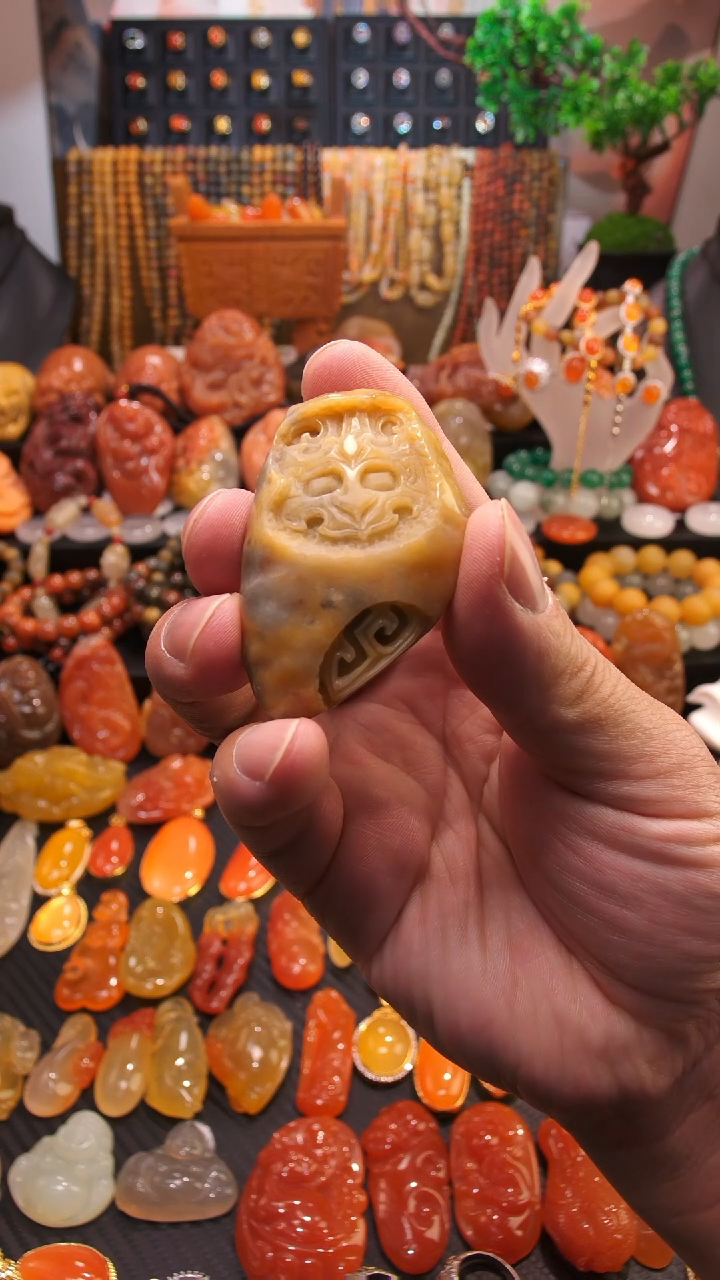 石英质玉未镶嵌珠宝半成品吊坠