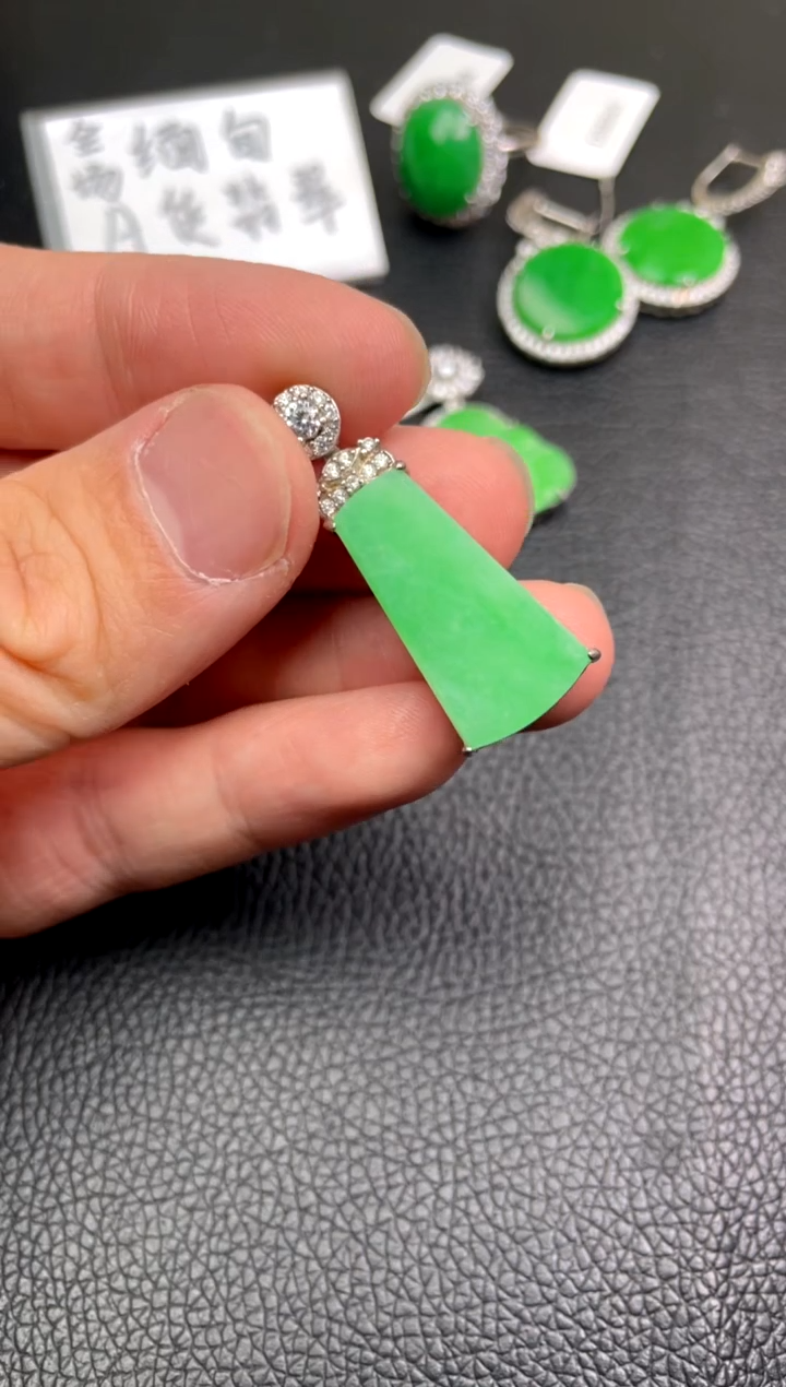 【闪购商品】翡翠吊坠(不含链)银S925镶嵌吊坠
