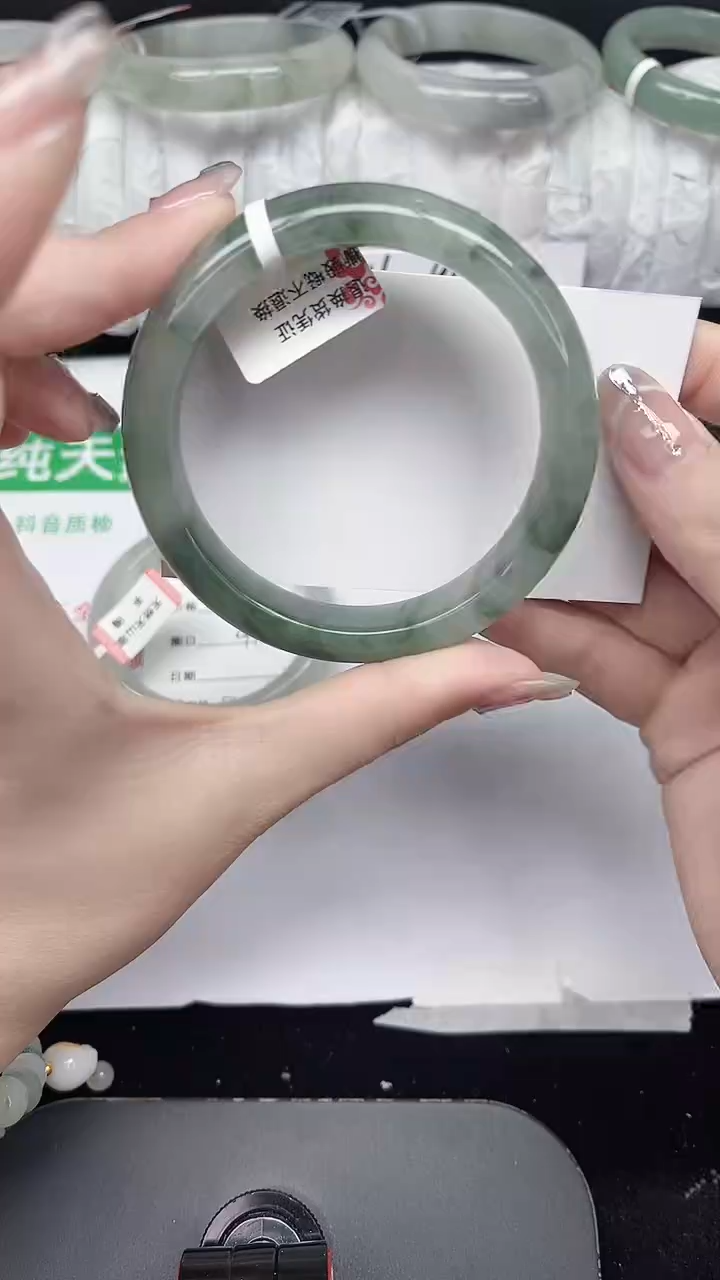 未镶嵌手镯石英质玉74-57/58