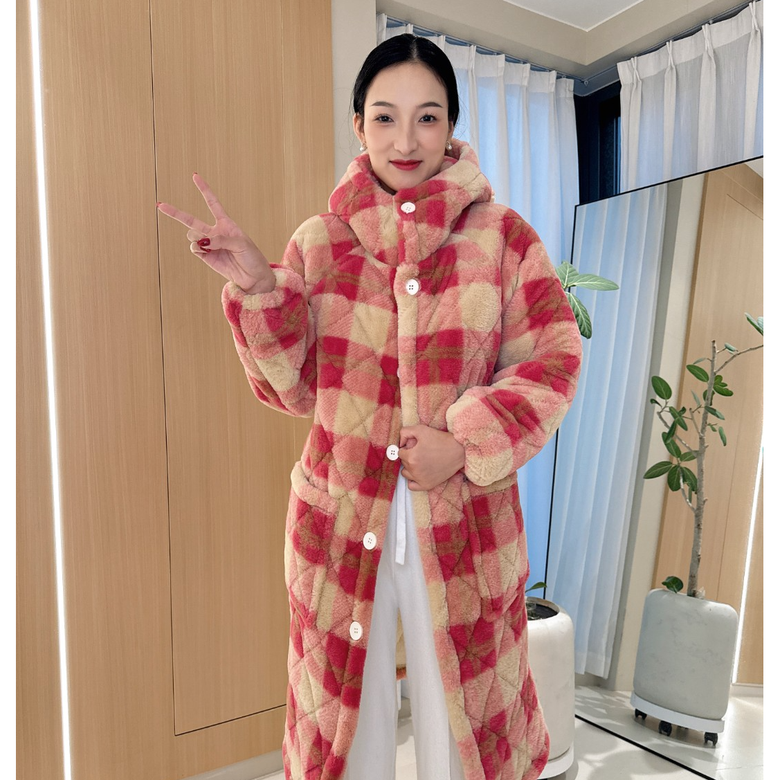 2025年冬季爆款女士仿兔毛加绒加厚气质时尚保暖家居服可外穿