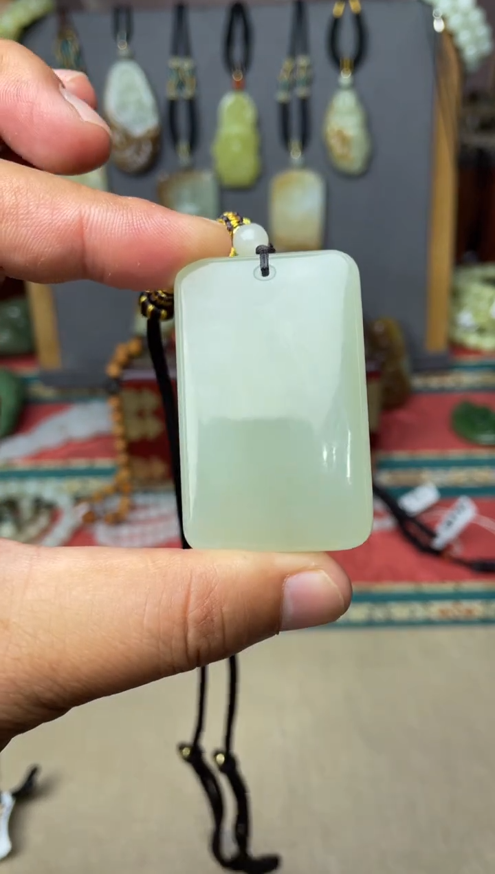 颈饰未镶嵌和田玉拍一发一