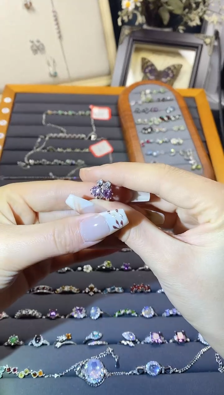 【闪购商品】水晶手链银S925镶嵌A143