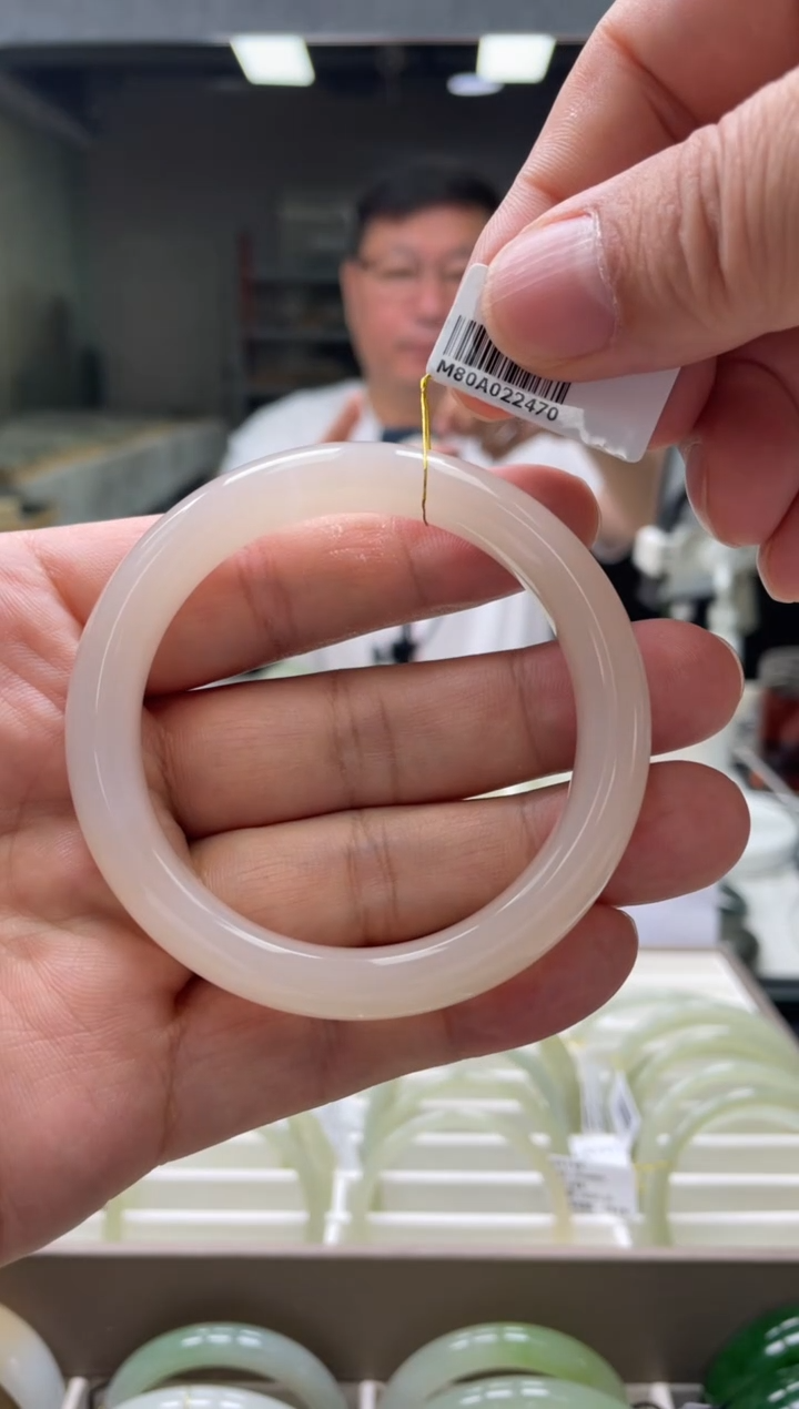 【闪购商品】和田玉手镯未镶嵌编码2470 圈口54-55