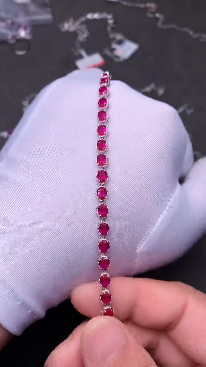 【闪购商品】红宝石手链银S925镶嵌.........