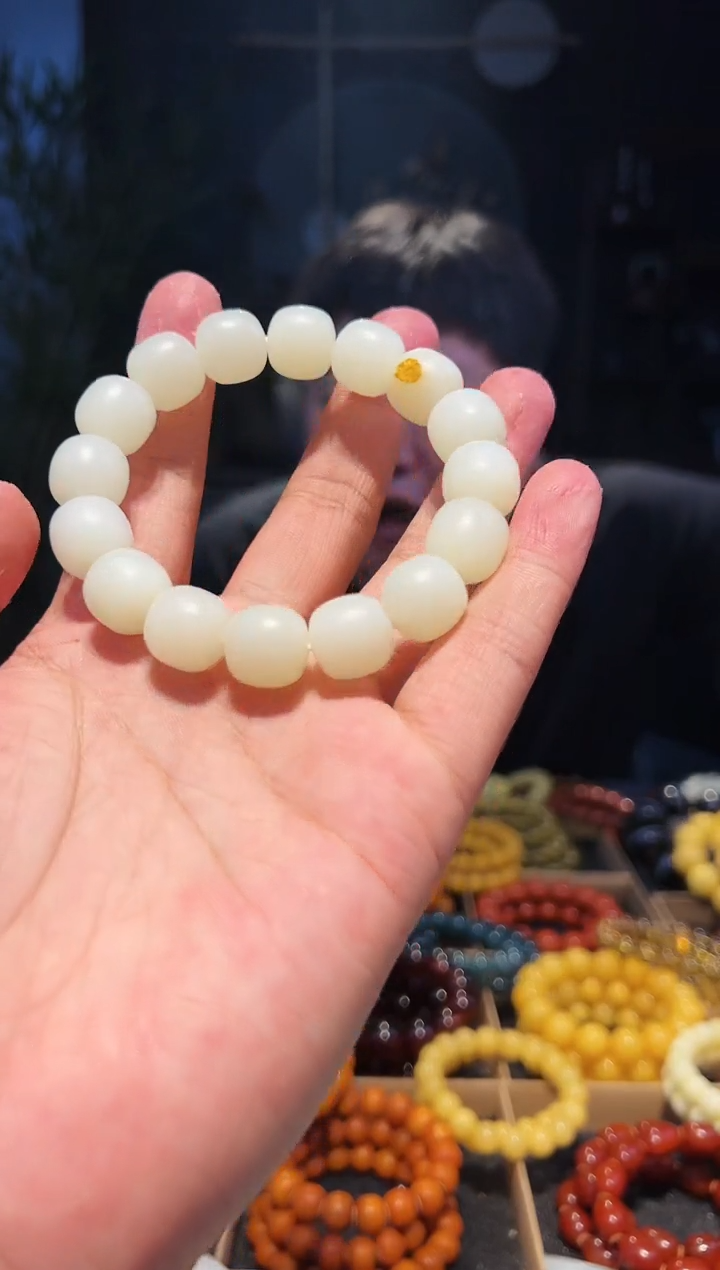 手串未镶嵌和田玉14左右单圈