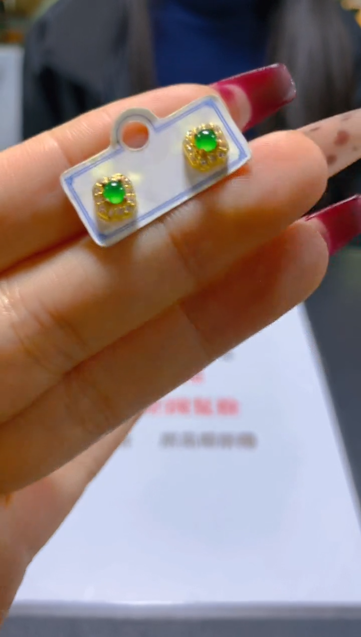 未镶嵌翡翠耳饰多样性发一