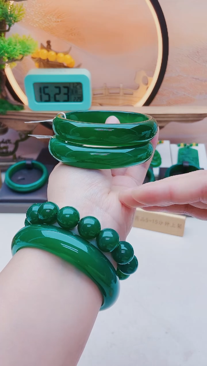 【闪购商品】玛瑙/玉髓手镯未镶嵌澳玉玛瑙手镯