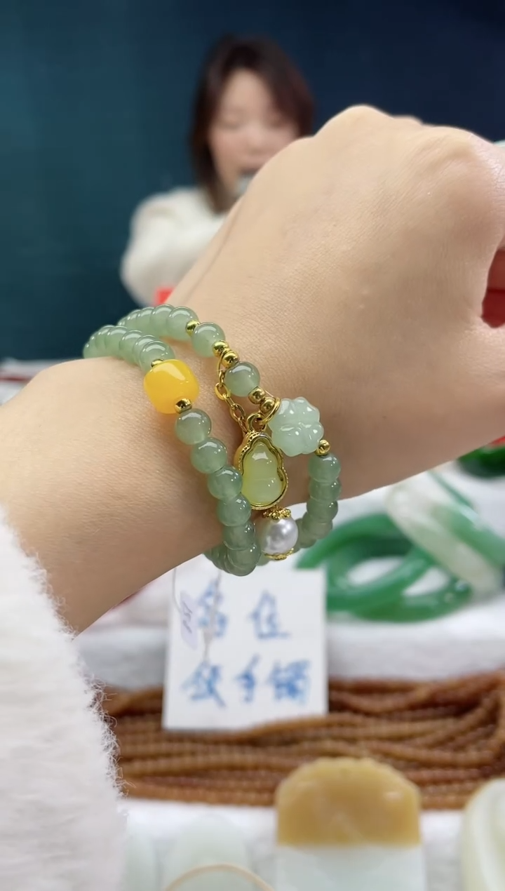 【闪购商品】石英质玉手镯未镶嵌8