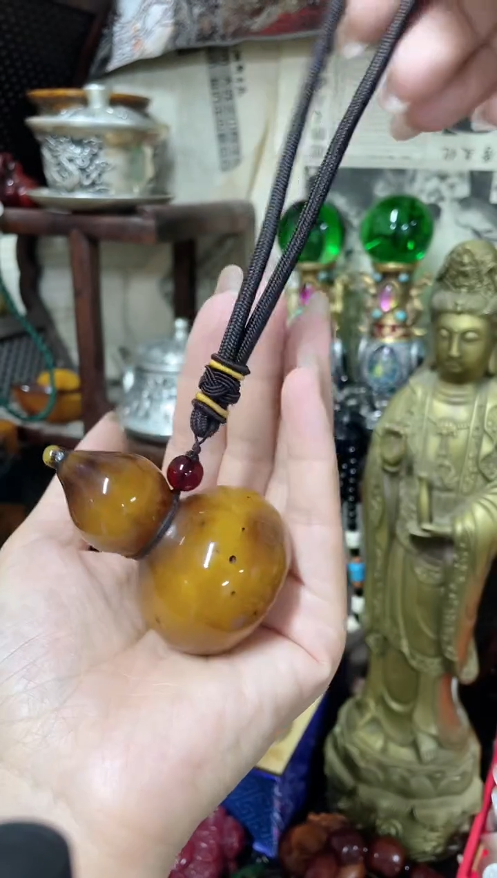 未镶嵌蜜蜡裸石主播推荐主播推荐