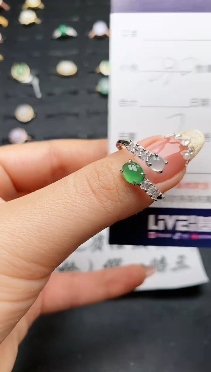 【闪购商品】翡翠戒指银S925镶嵌........