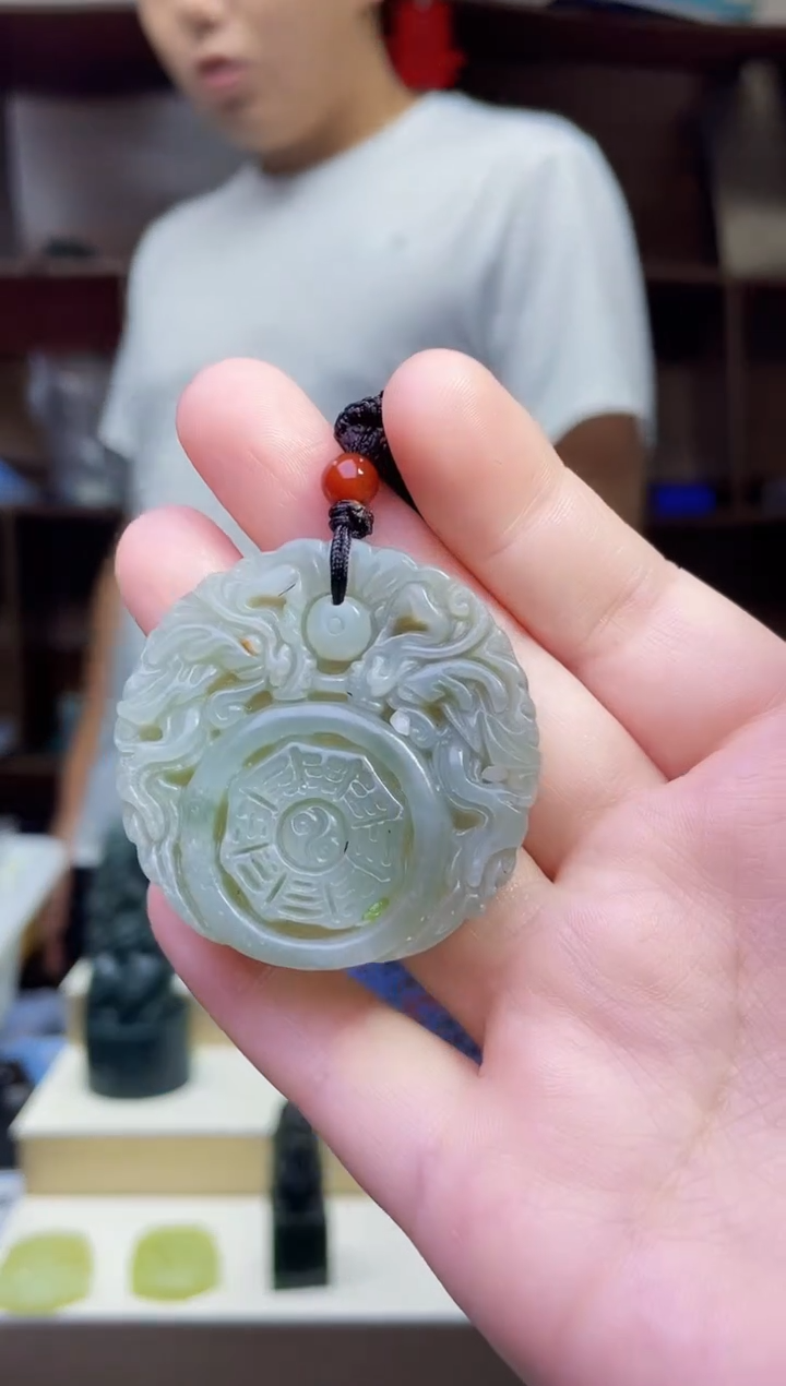 和田玉未镶嵌颈饰1
