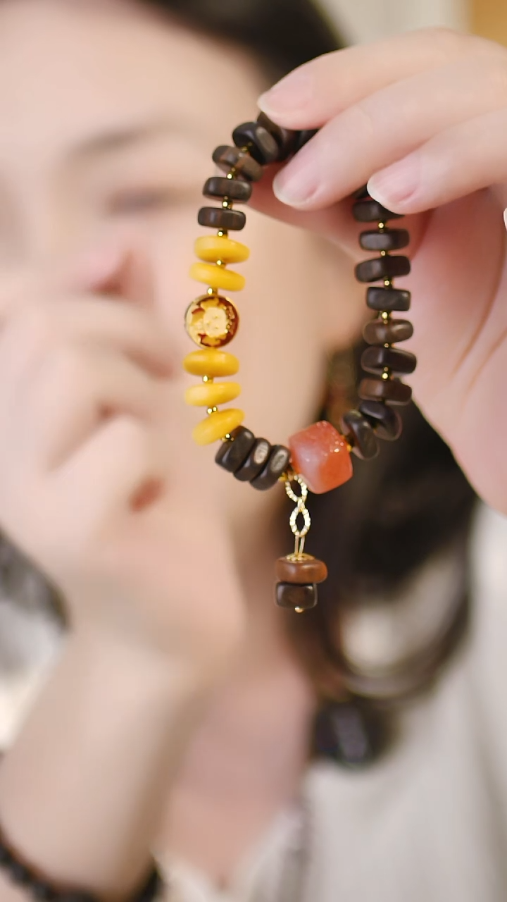 手串蜜蜡未镶嵌（药片珠蜜蜡+达拉干奇楠）