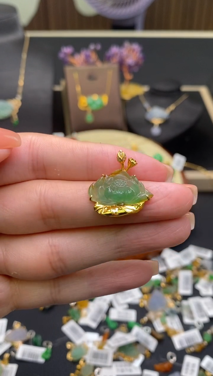 【闪购商品】翡翠18K金镶嵌颈饰净货17371