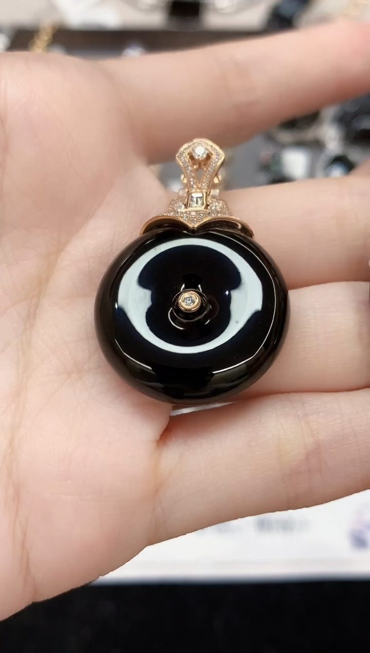 吊坠(不含链)18K金镶嵌翡翠s****?ML多样性发其一