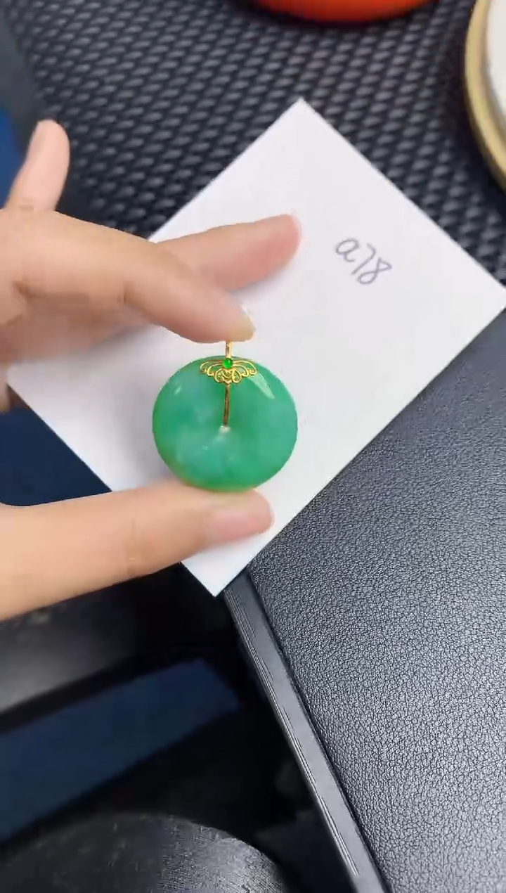 【闪购商品】翡翠颈饰18K金镶嵌000000000