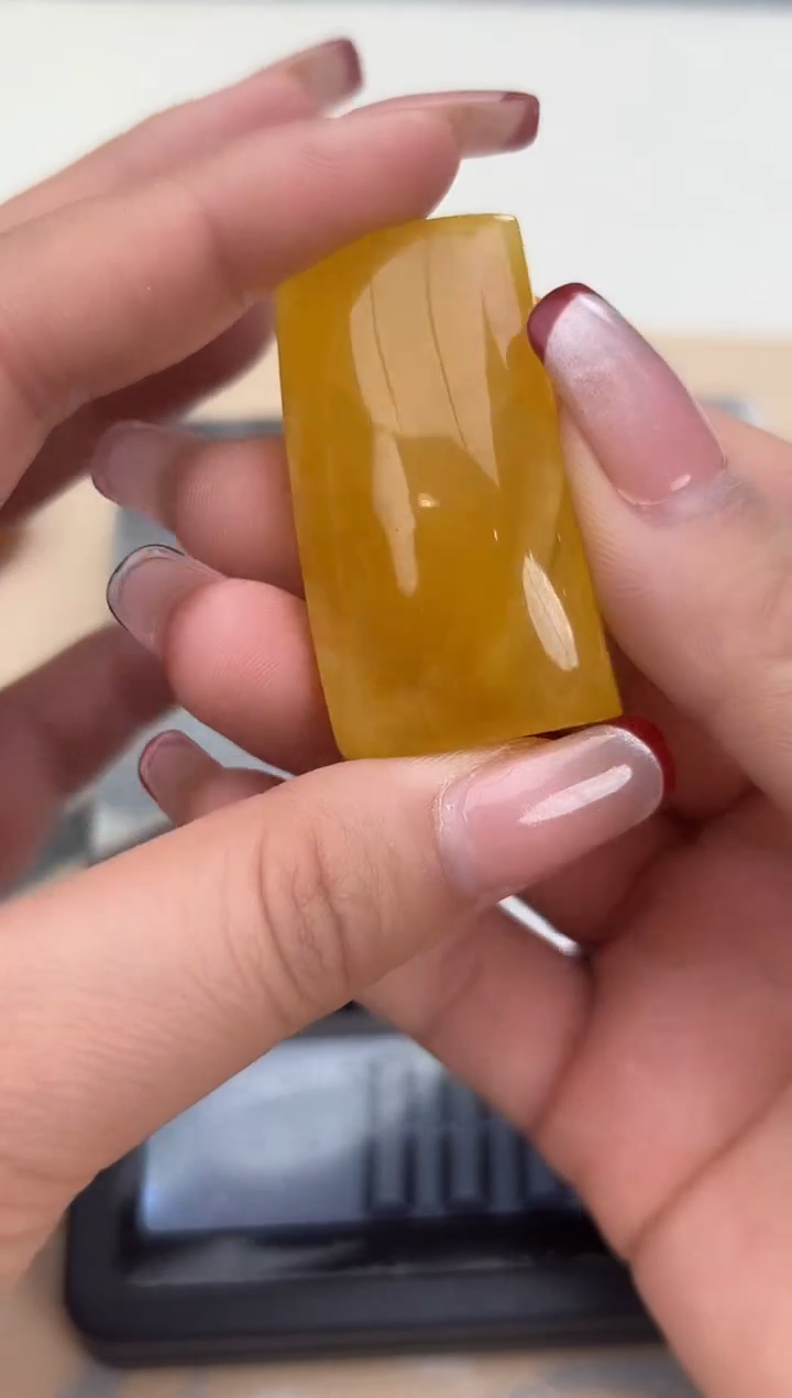 【闪购商品】琥珀裸石未镶嵌蜜蜡吊坠