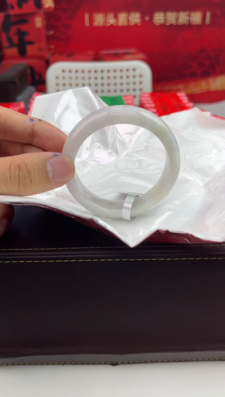 【闪购商品】翡翠手镯未镶嵌10翡翠手镯（微瑕）