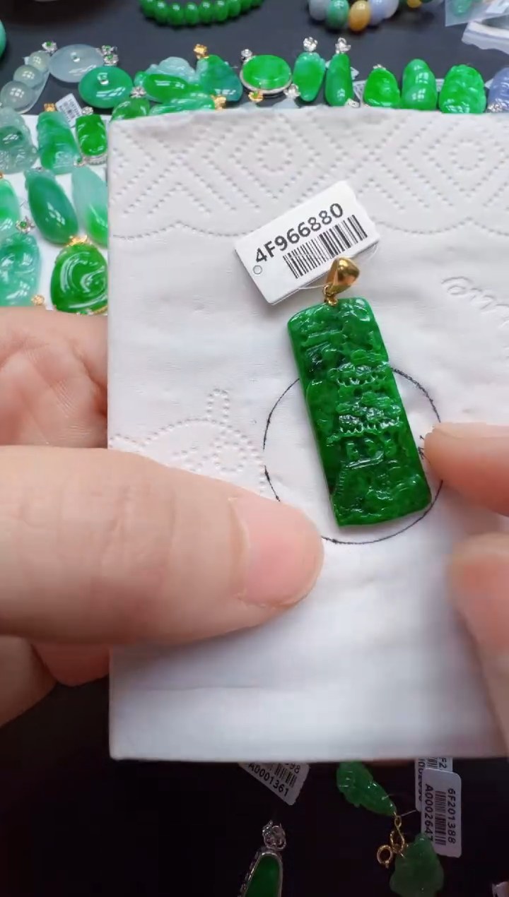 【闪购商品】翡翠吊坠(不含链)18K金镶嵌800