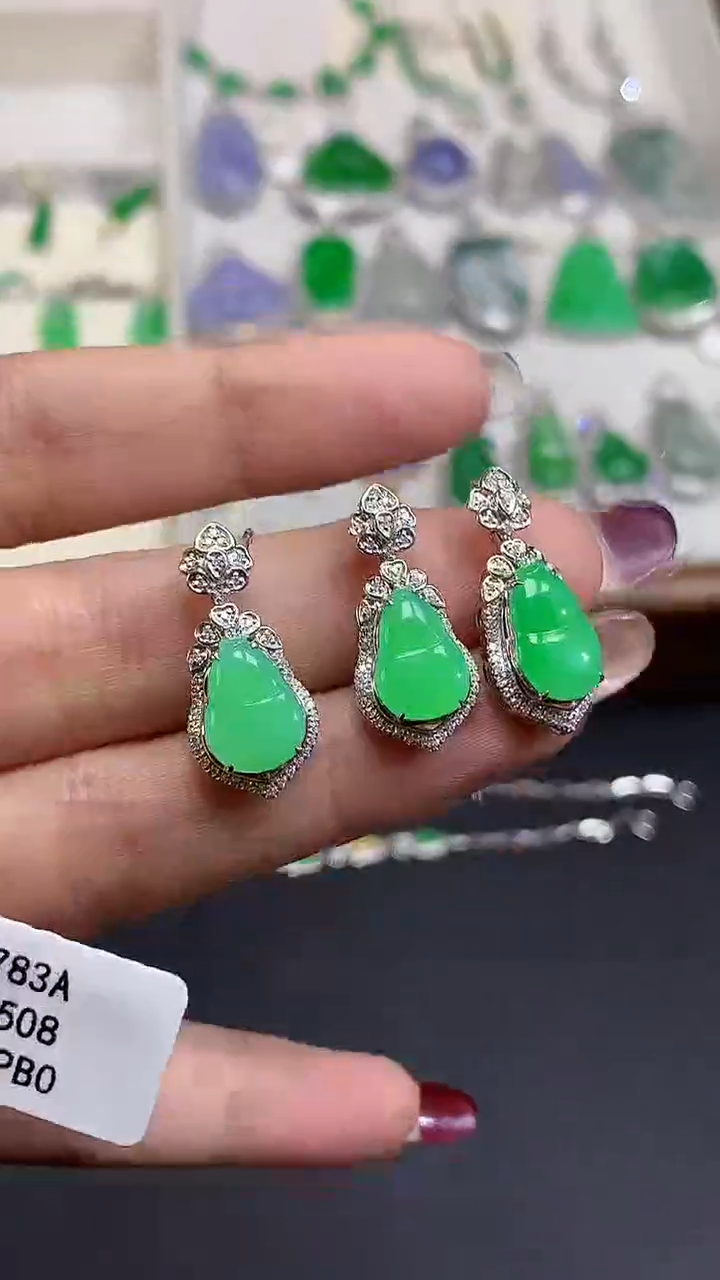 【闪购商品】翡翠18K金镶嵌吊坠(不含链)L0527多样性发其一