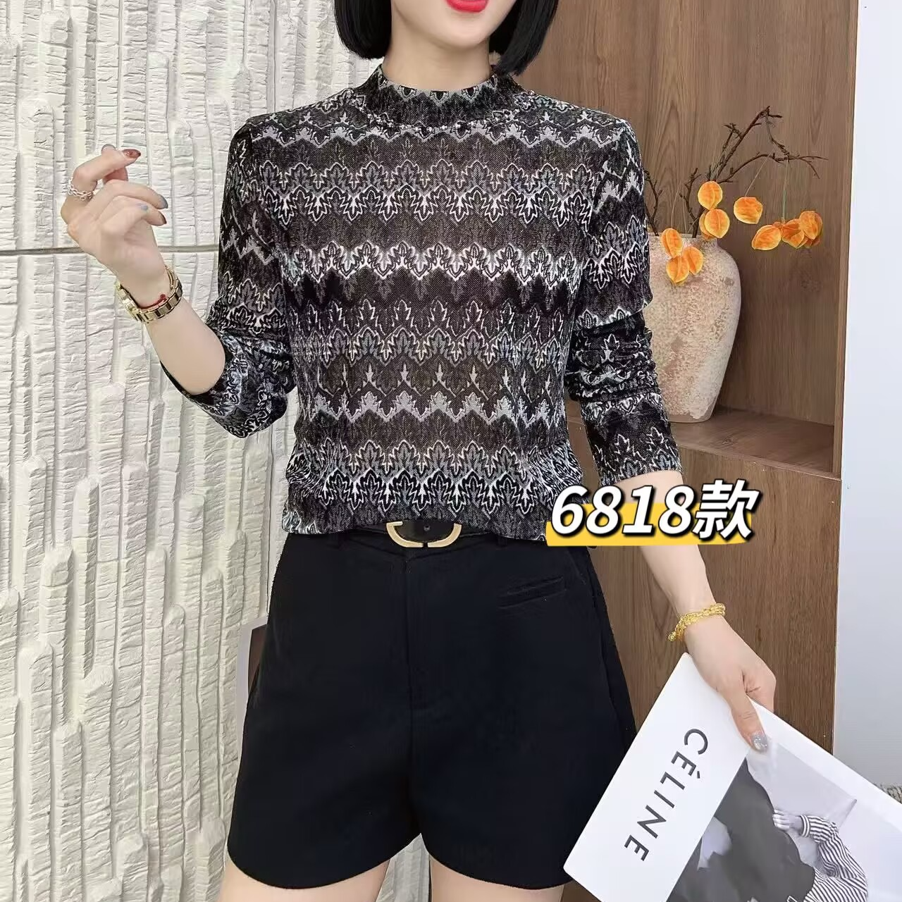 6818秋款网纱丝绒波纹领口钉珠上衣