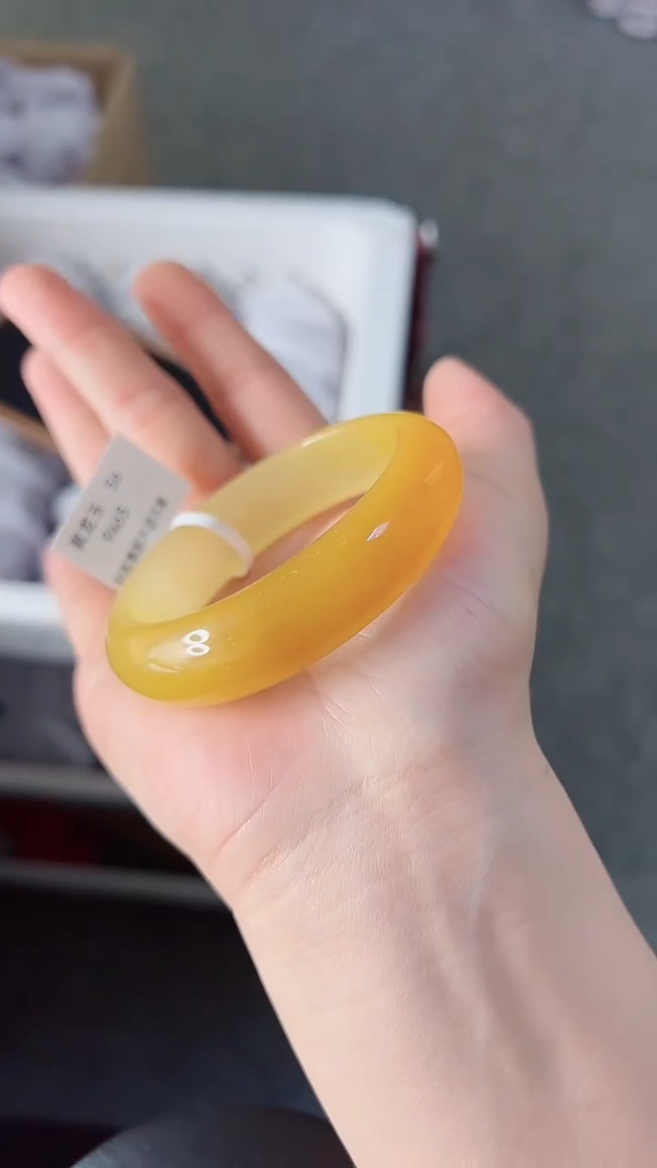 【闪购商品】石英质玉手镯未镶嵌398-56