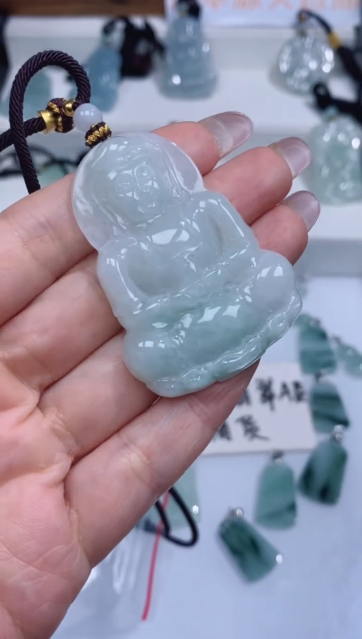颈饰未镶嵌翡翠吊坠