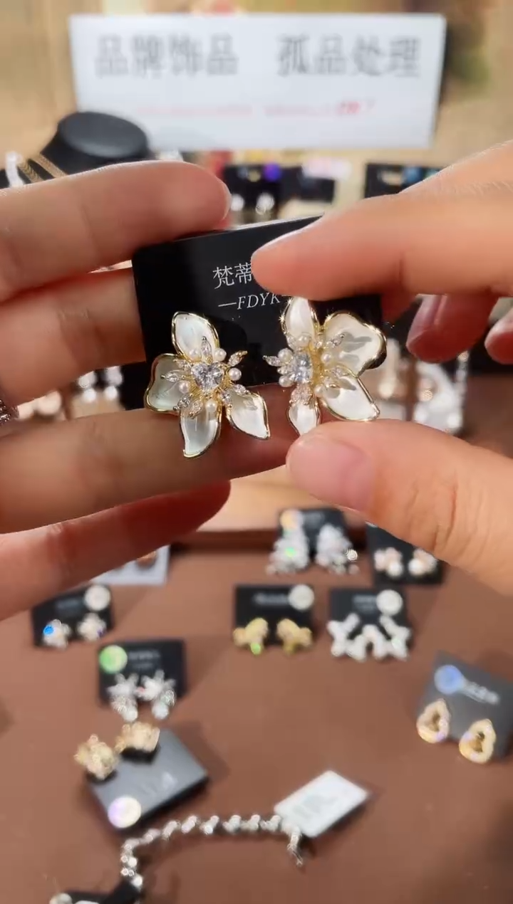 合金925银锆石梵817