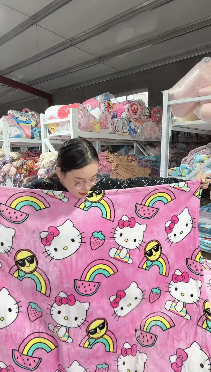 满35包邮  瑕疵    130*180左右   绒毯子