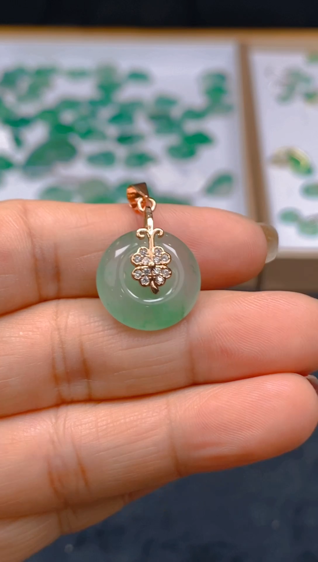 【闪购商品】石英质玉颈饰未镶嵌冰美人非洲翠A货冰种039