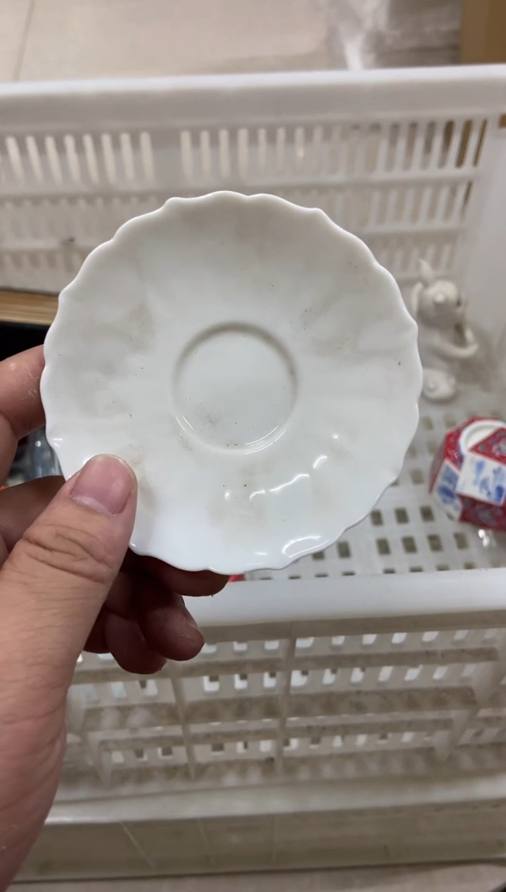 无运费险有瑕疵的摄影的产品有使用过的痕迹有点脏介意勿拍