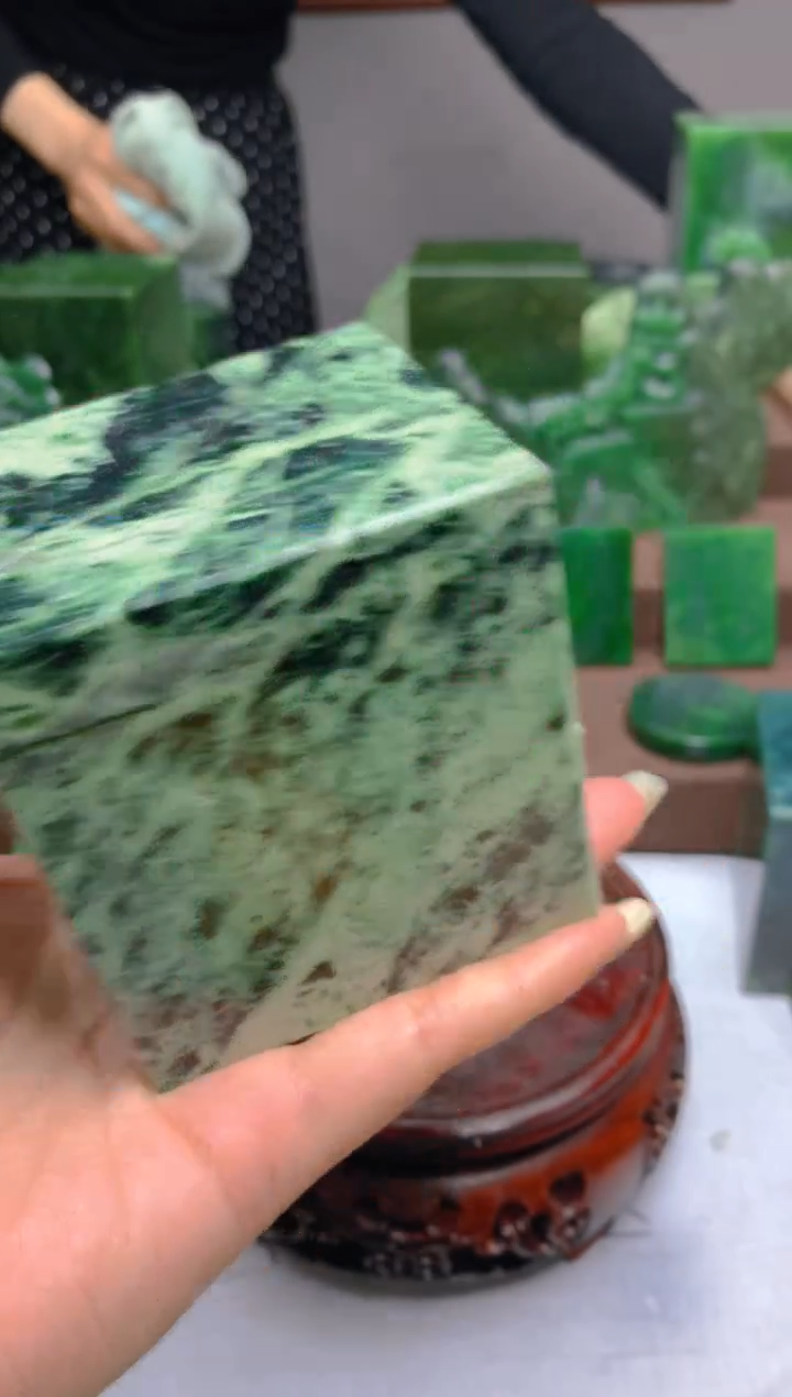 【闪购商品】和田玉未镶嵌珠宝半成品1