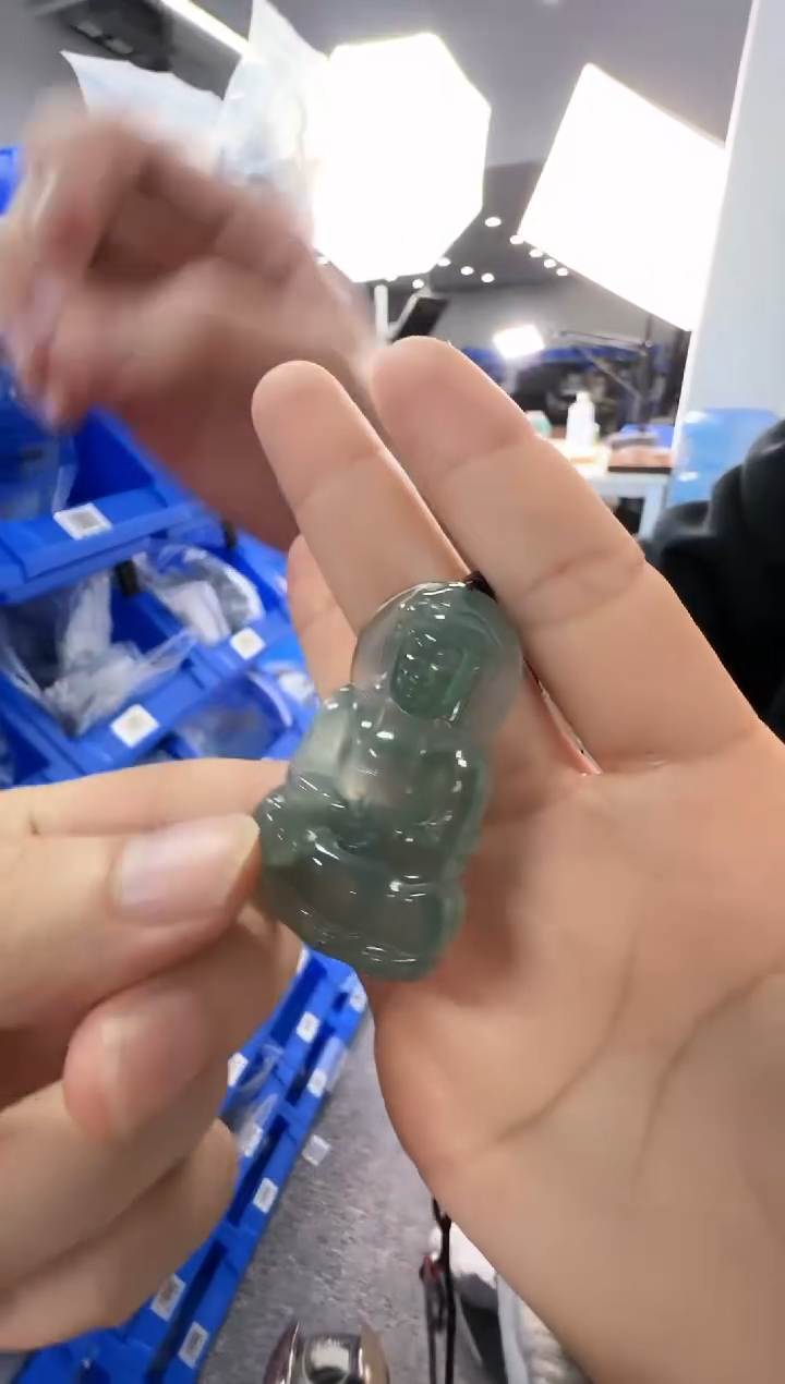 【闪购商品】翡翠吊坠(不含链)未镶嵌翡翠吊坠