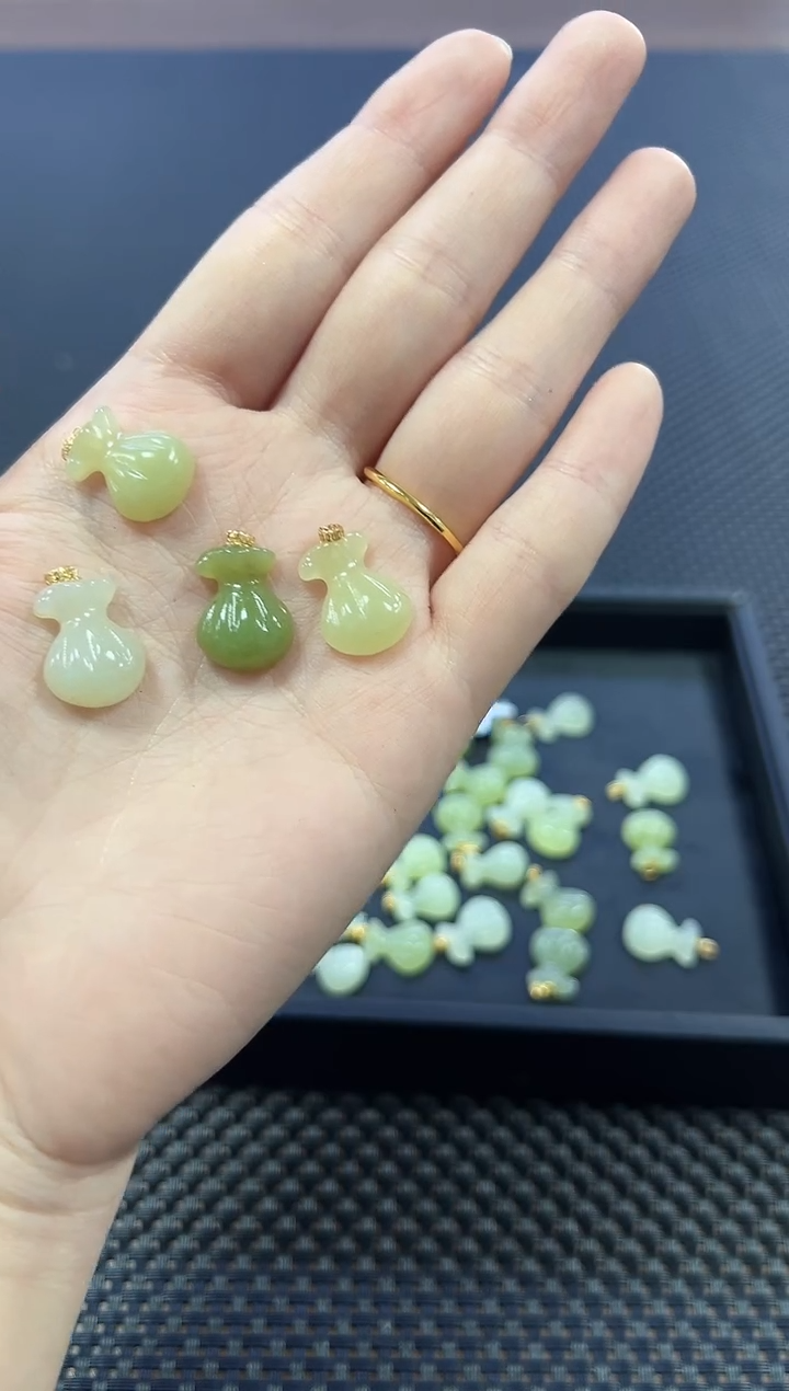 【闪购商品】和田玉吊坠18K金镶嵌福袋吊坠（多样性发一件）