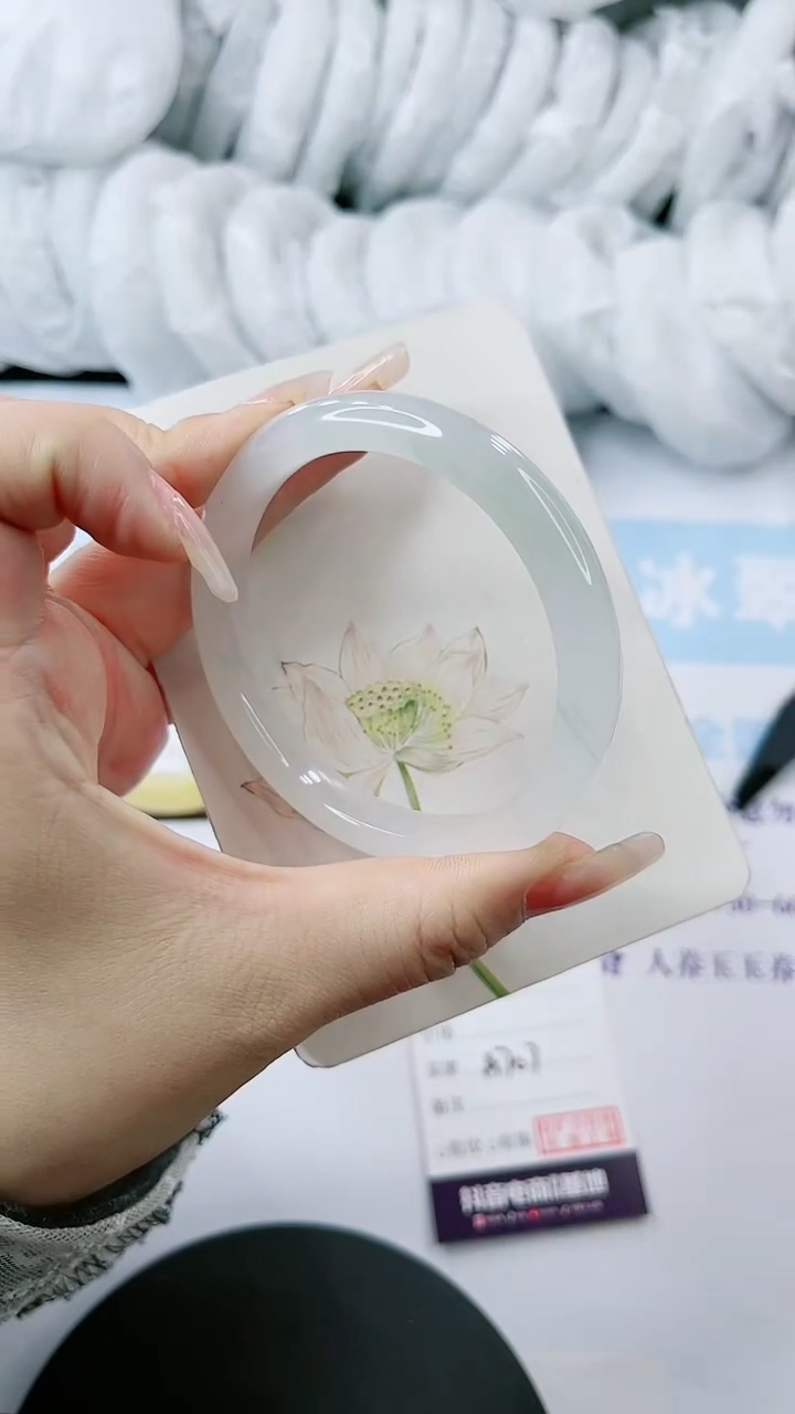 【闪购商品】石英质玉手镯未镶嵌多样性发货A707