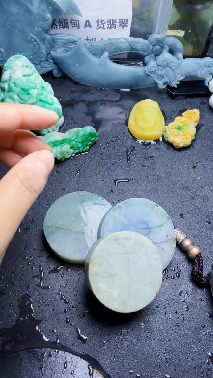 未镶嵌挂件翡翠状**晴天然翡翠171